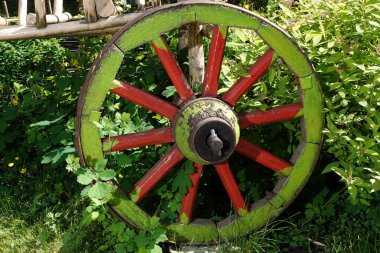 Kiev, Ukrayna 16 Mayıs 2021: Kiev konut avlusundaki 