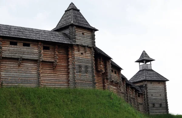 2021年6月19日 乌克兰基辅 基辅卢斯娱乐中心是一座古老的木制城堡 艺术家们正在表演 — 图库照片