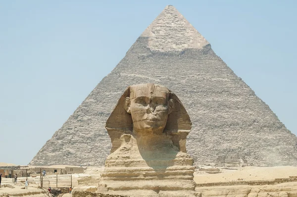 Egypte. Caïro - Gizeh. Algemeen zicht op piramides — Stockfoto