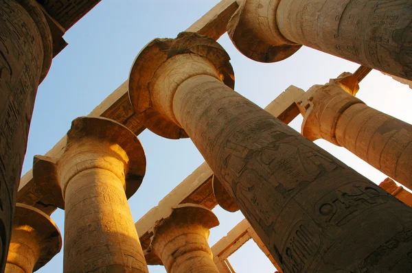Луксор. В Египет. Колонны — стоковое фото