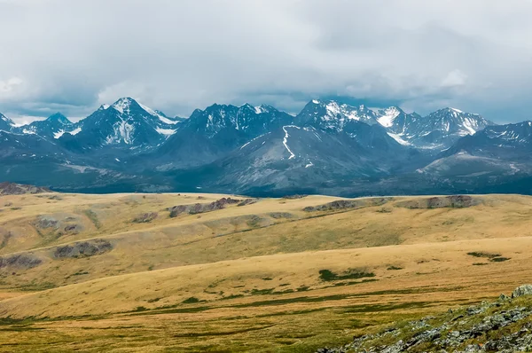 Montagne Altai. Paesaggio incredibile — Foto Stock