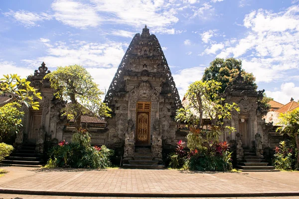 Historický budhistický chrám v Ubud, Bali, Indonésie 2019 — Stock fotografie