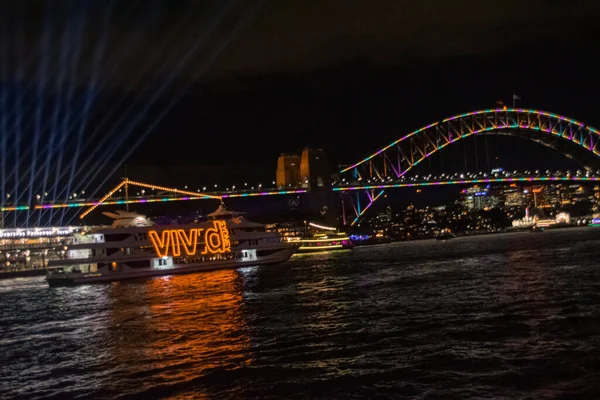 Paisaje urbano panorámico nocturno de Sidney en febrero, 2019 — Foto de Stock