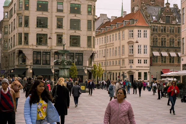 ESTILO DE VIDA, ESCENA DE LA CALLE DE COPENHAGUE, DINAMARCA, MARZO 2019 —  Fotos de Stock