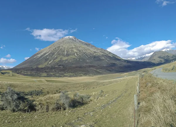 PANORAMIV LANDSCAPE VIEW, MOUNTAIN OCH SKY BAKGRUND — Stockfoto