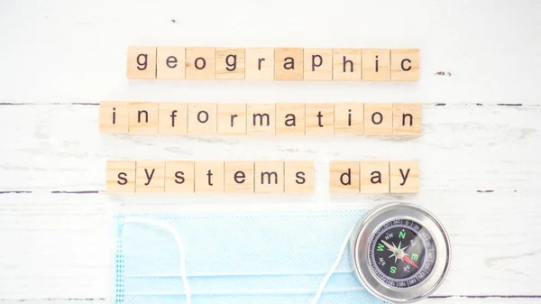 Geographische Informationssysteme Tag Wörter Aus Holzwürfeln Mit Buchstaben Foto lizenzfreie Stockbilder