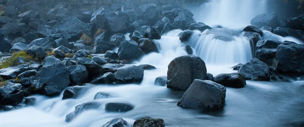 Ορμητικά σημεία ποταμού ποταμό στην Ισλανδία — Φωτογραφία Αρχείου