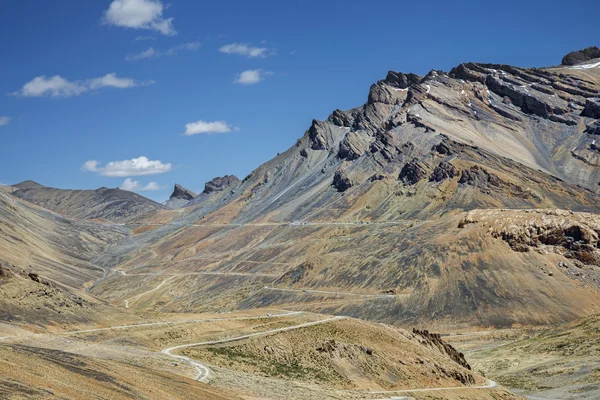 View of beautiful mountains and winding road — Stock Photo, Image