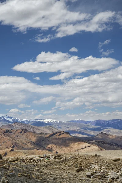 Himalaya dağ silsilesi için havadan görünümü — Stok fotoğraf