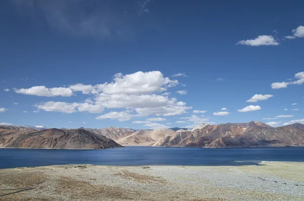 高山湖风景区全景 — 图库照片