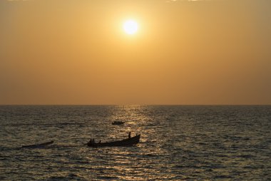 Okyanusu günbatımı, deniz araçları
