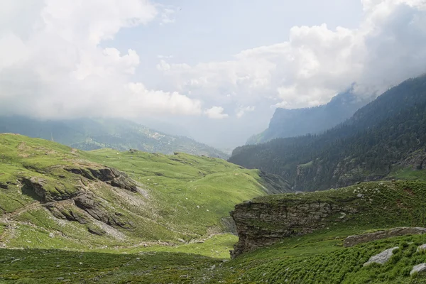 Himálajské zelené horské krajiny — Stock fotografie