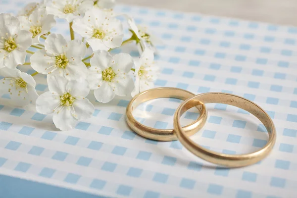 Snubní prsteny Foto — Stock fotografie