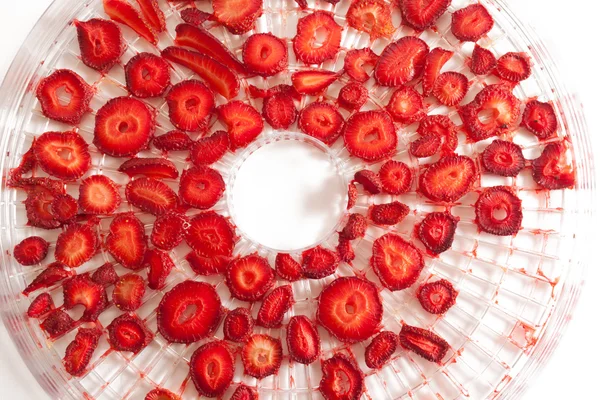 Erdbeeren und trockeneres Konzept — Stockfoto