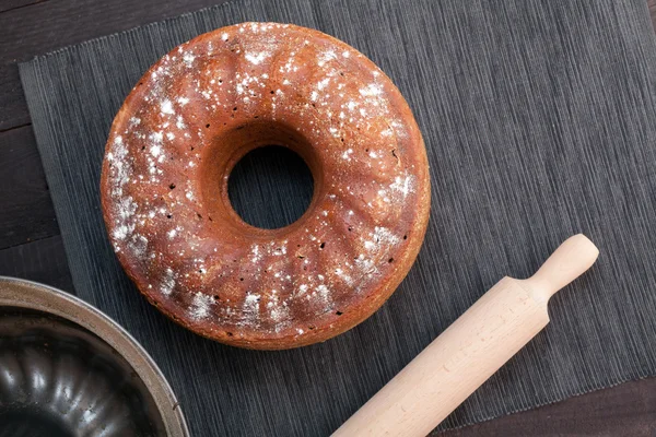 Fresh baked cake — Stock Photo, Image