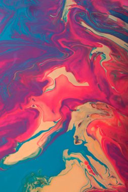 Sönük renklerde çok renkli mermer arka plan. Karışık oje, makyaj konsepti. Güzel sıvı tırnak lekeleri. Sıvı sanat, dökme tekniği. # Sohbet için kullanılabilir.