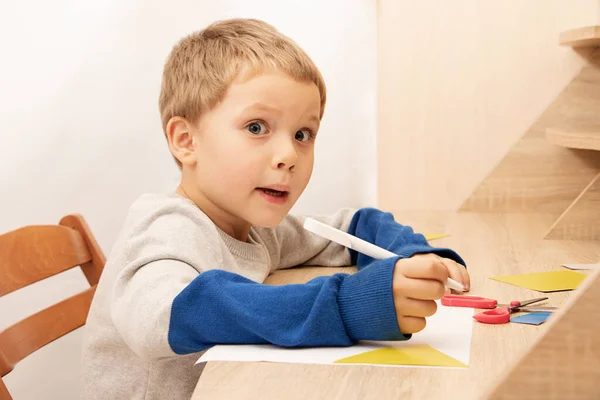 Funny Boy Surprised Face Sit Table While Drawing Writing Home — Stock Photo, Image