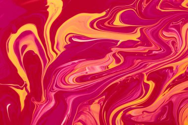 Parlak, çok renkli pembe mermer soyut arka plan. Makyaj malzemesi. Sıvı tırnak lekelerinin güzel lekeleri. Sıvı sanat, boya teknikleri..