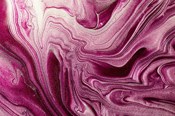 Красиві Мерехтіння Фіолетові Срібні Плями Рідкого Лаку Нігтів Смугаста Текстура — стокове фото