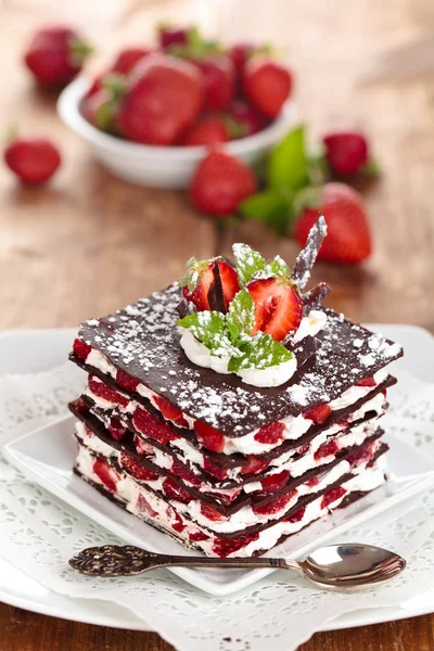 Postre de chocolate con menta . —  Fotos de Stock