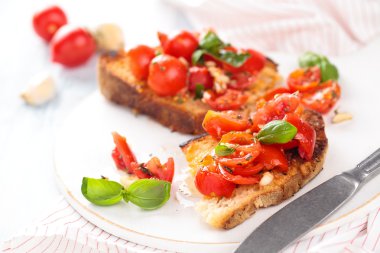 İtalyan yemeği. Bruschetta.