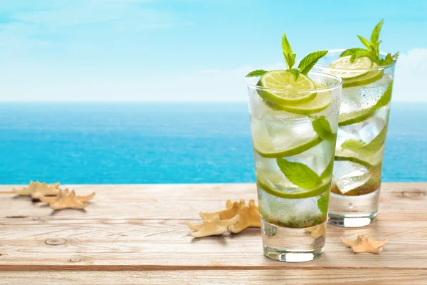 Cocktail di mojito fresco . — Foto Stock