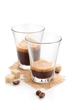  ristretto ve espresso. Beyaz arka plan üzerinde izole.