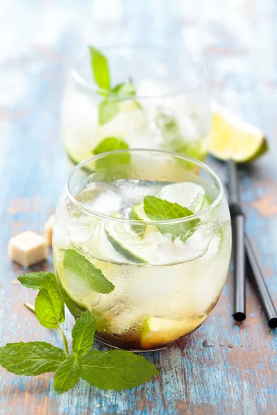 Mojito cocktail. — Stockfoto