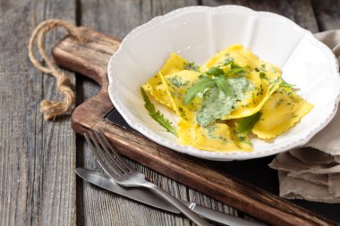 İtalyan yemeği. Mantı.