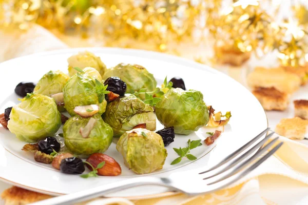 Baked Brussel sprouts. — Stock Photo, Image