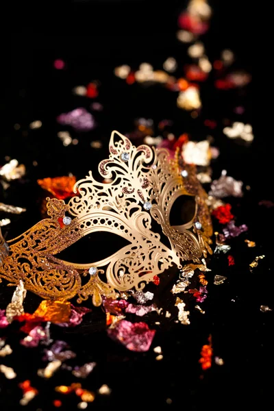 Golden carnival mask. — Stock Photo, Image