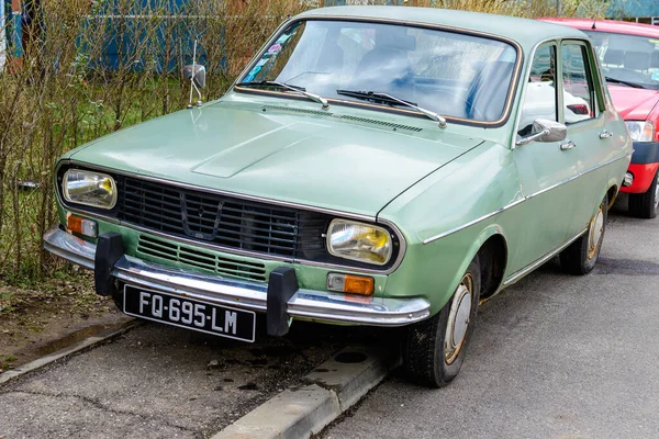 Bucareste Romênia Março 2021 Velho Retro Verde Vívido Romeno Dacia — Fotografia de Stock