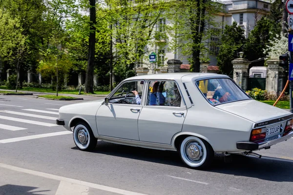 Bucarest Roumanie Avril 2021 Vieux Rétro Blanc Roumain Dacia 1310 — Photo