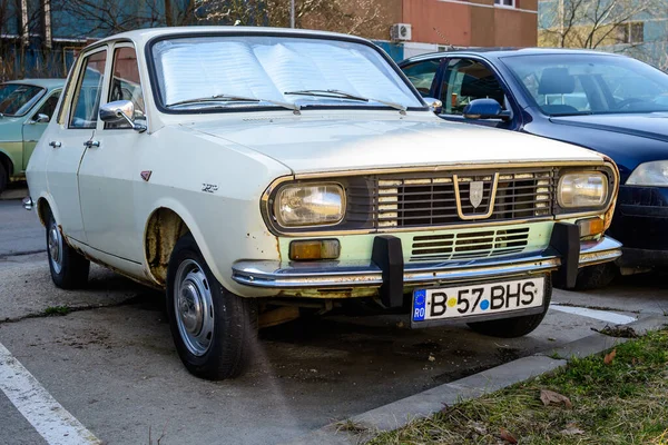 Bükreş Romanya Mart 2021 Eski Beyaz Rumen Dacia 1300 Klasik — Stok fotoğraf