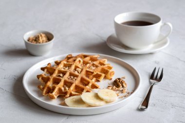 Kahvaltı için geleneksel Belçika Waffle 'ları.