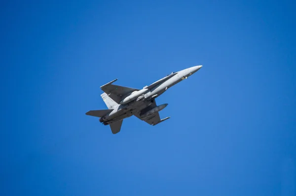 戦闘機 f 18 — ストック写真