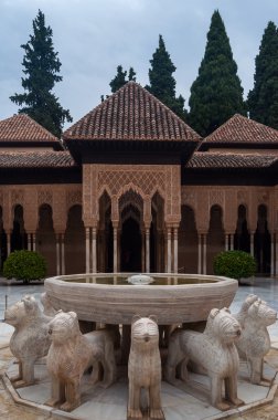Pałac alhambra w Granadzie