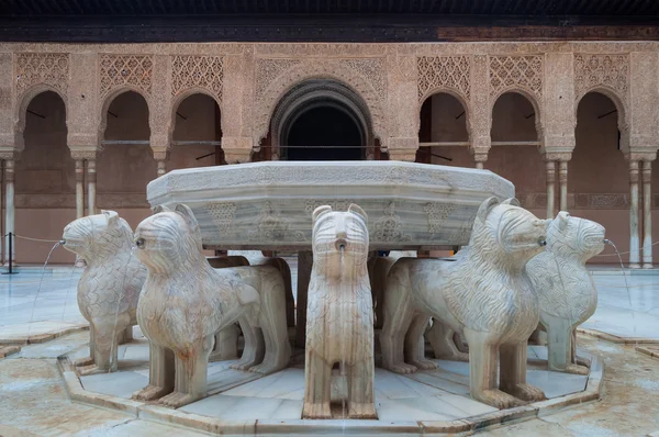 Palacio de la Alhambra de Granada —  Fotos de Stock