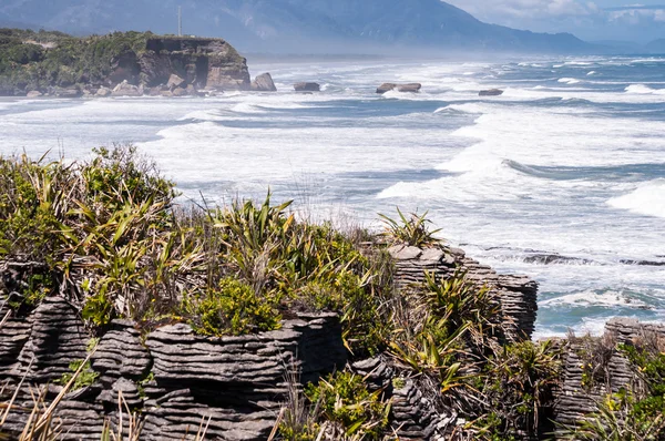 Amazing shapes of Pancake rocks — Stock Photo, Image