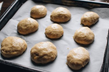 Pişirmeden önce çörek için öksür..