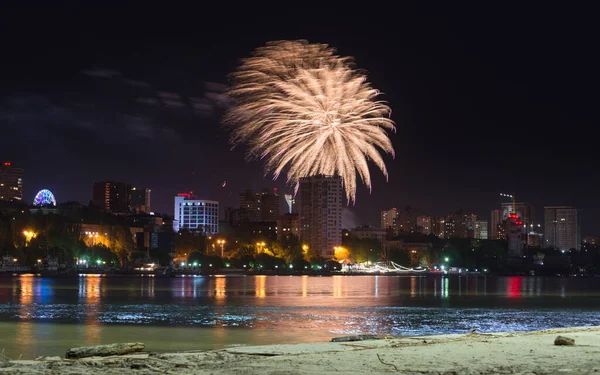 Rostov 'da Don, Rusya üzerine havai fişekler