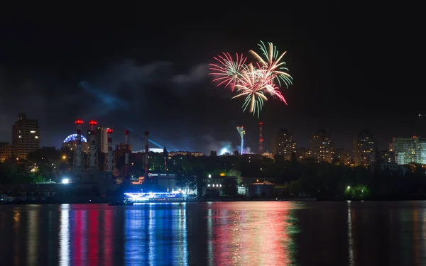 Rostov 'da Don, Rusya üzerine havai fişekler