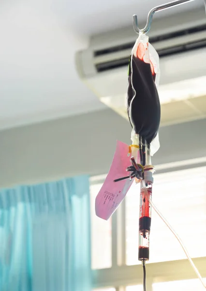 Trasfusione Sangue Sacca Con Globuli Rossi Sul Supporto Paziente Ospedale — Foto Stock