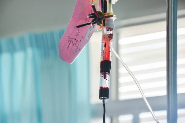 Primo Piano Una Goccia Sangue Una Trasfusione Sangue Paziente Ospedale — Foto Stock