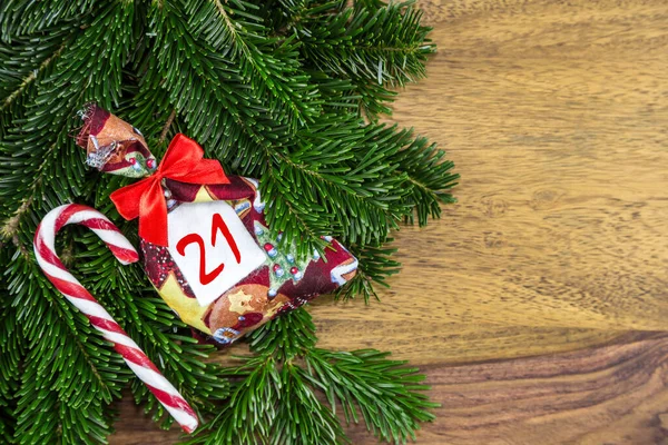 Şeker Kamışı Noel Çantası Noel Takvimi Için Bir Köknar Ağacı — Stok fotoğraf