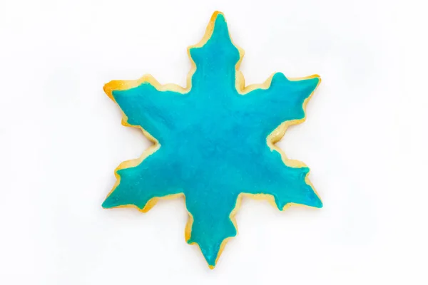 Uma Estrela Azul Biscoito Encontra Fundo Branco — Fotografia de Stock