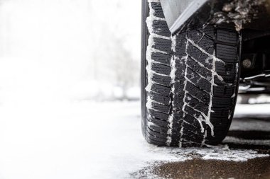 Kış kışın arabada yorulur.