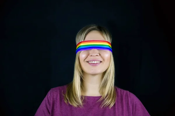 Vrouw Met Lgbt Tape Haar Ogen Conceptueel Beeld Van Censuur — Stockfoto