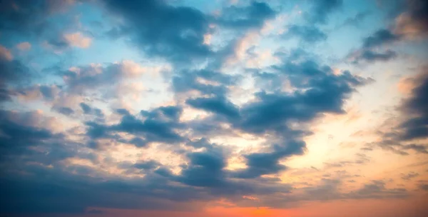 自然的天空背景 云彩斑斓 — 图库照片