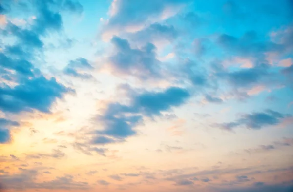 Natürlicher Himmelshintergrund Mit Wolken Pastellfarben — Stockfoto